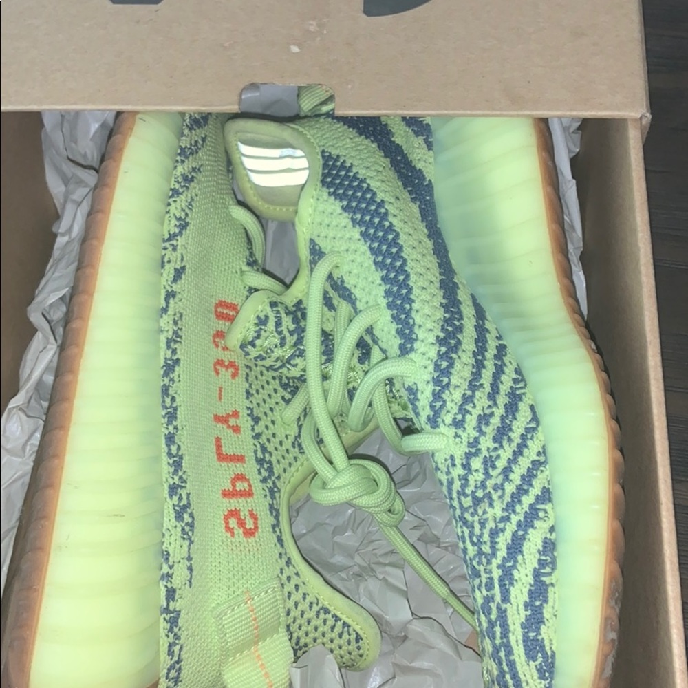 Worn Yeezy Boost 350 V2 size 6